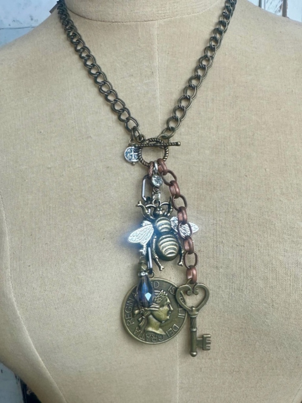 ❤️ BOHO GYPSY JUNK REGAL BEE NECKLACE